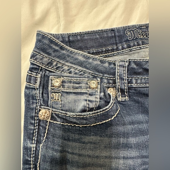 Miss Me Bootcut Mid Rise Stretch Embroidered Studded Jeans Blue Medium Wash 27 - Picture 3 of 13